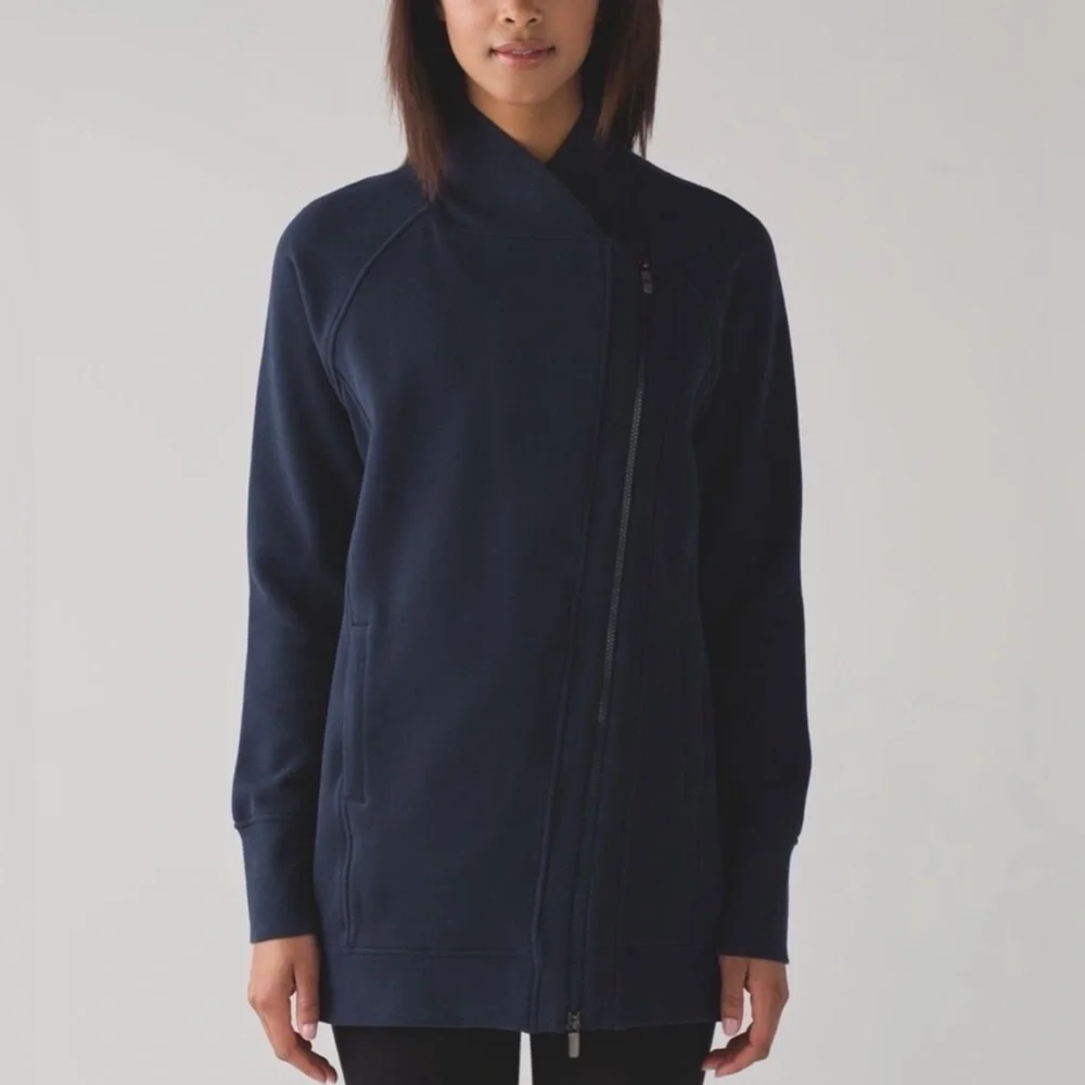 Lululemon Back to It wrap jacket, size 4
